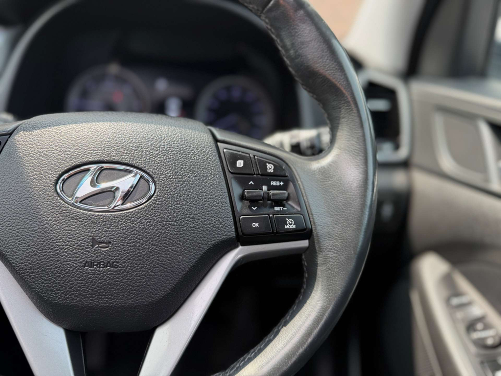 Hyundai Tucson 2017 17 Crdi Black #59