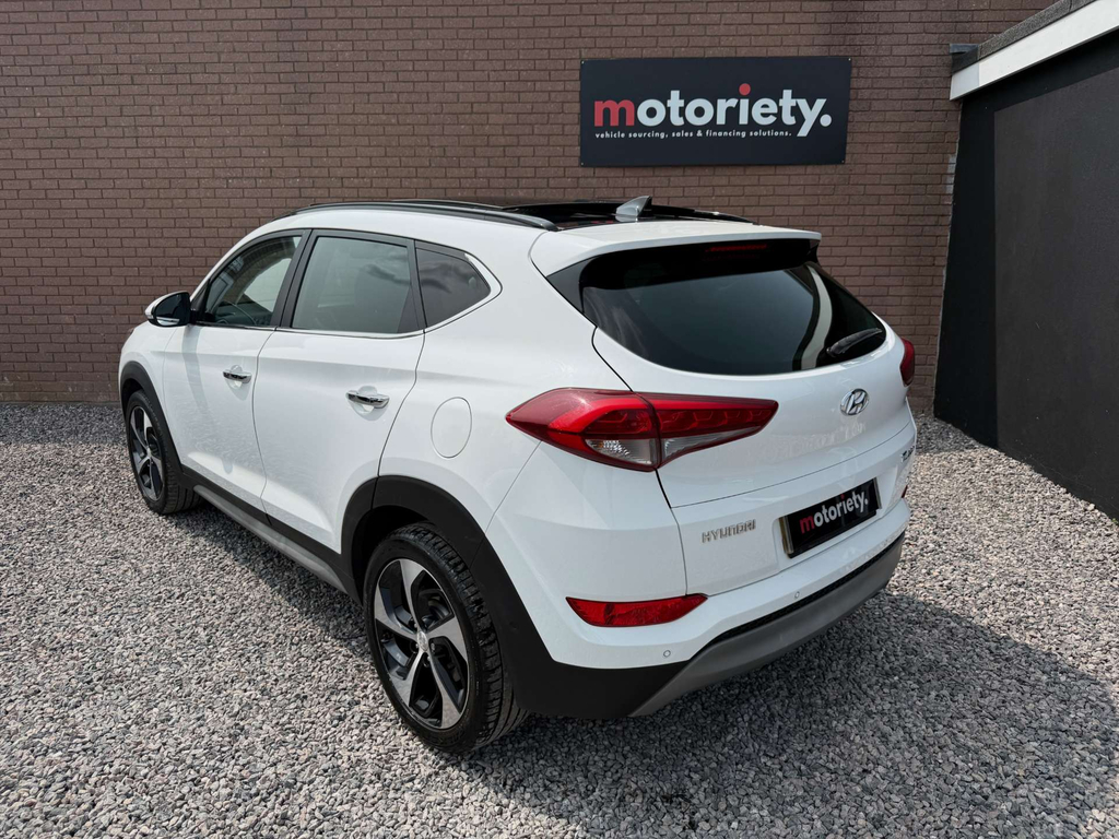 Hyundai Tucson Premium Se Crdi 4Wd White #2