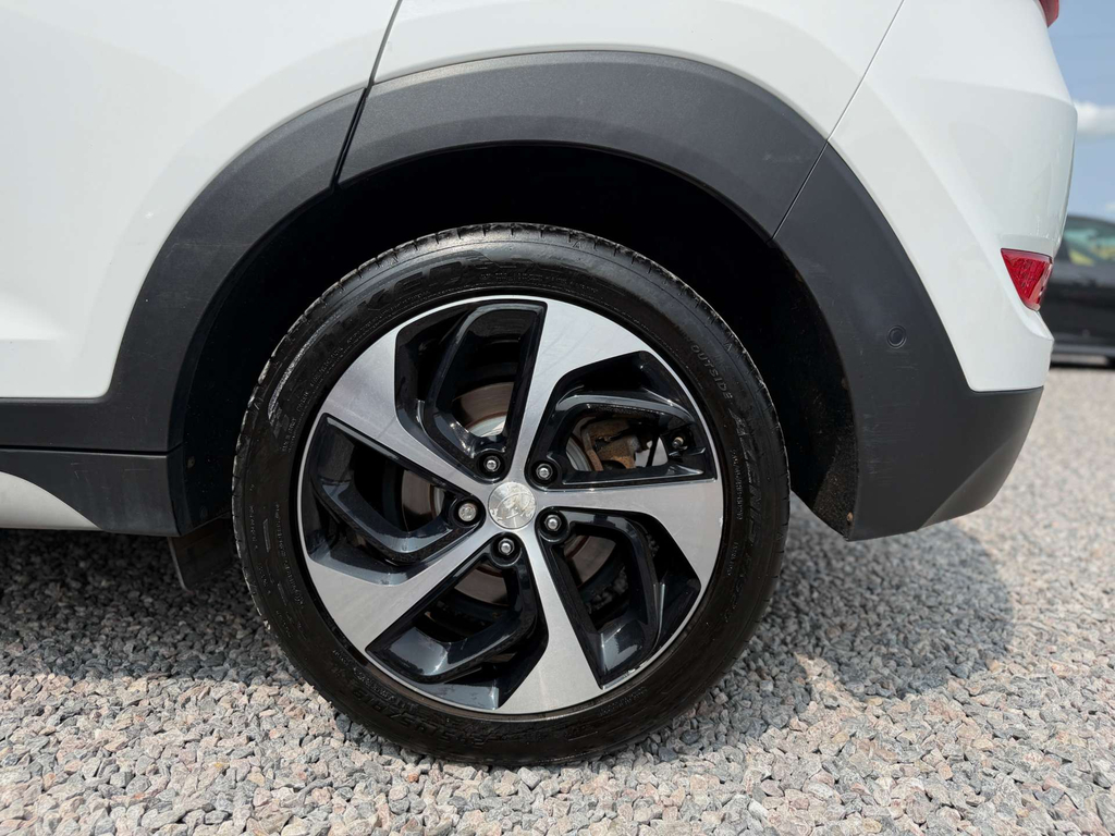 Hyundai Tucson 2017 17 Crdi Black #20