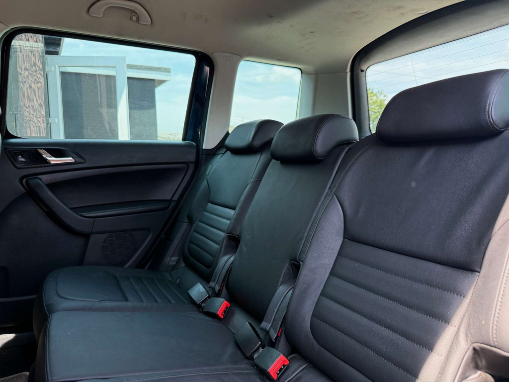 Skoda Yeti Suv 1.2 Red #47