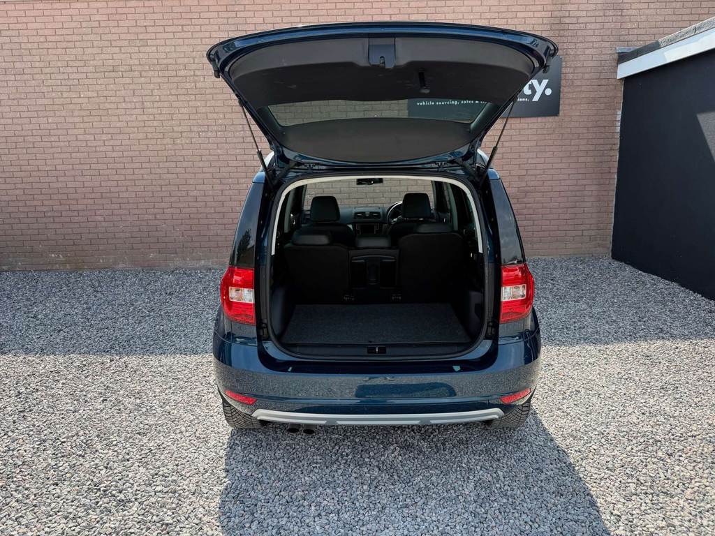 Skoda Yeti Suv 1.2 Red #32