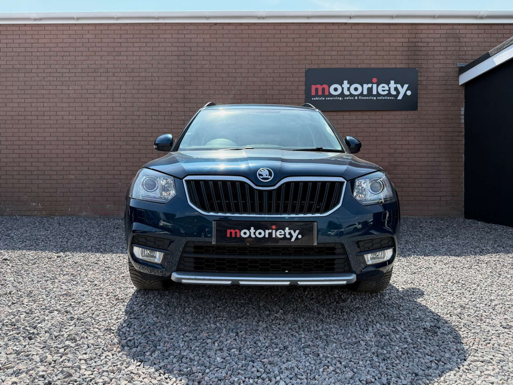 Skoda Yeti Suv 1.2 Red #8