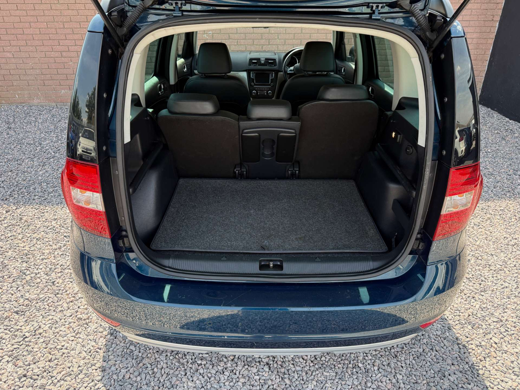 Skoda Yeti Suv 1.2 Red #33