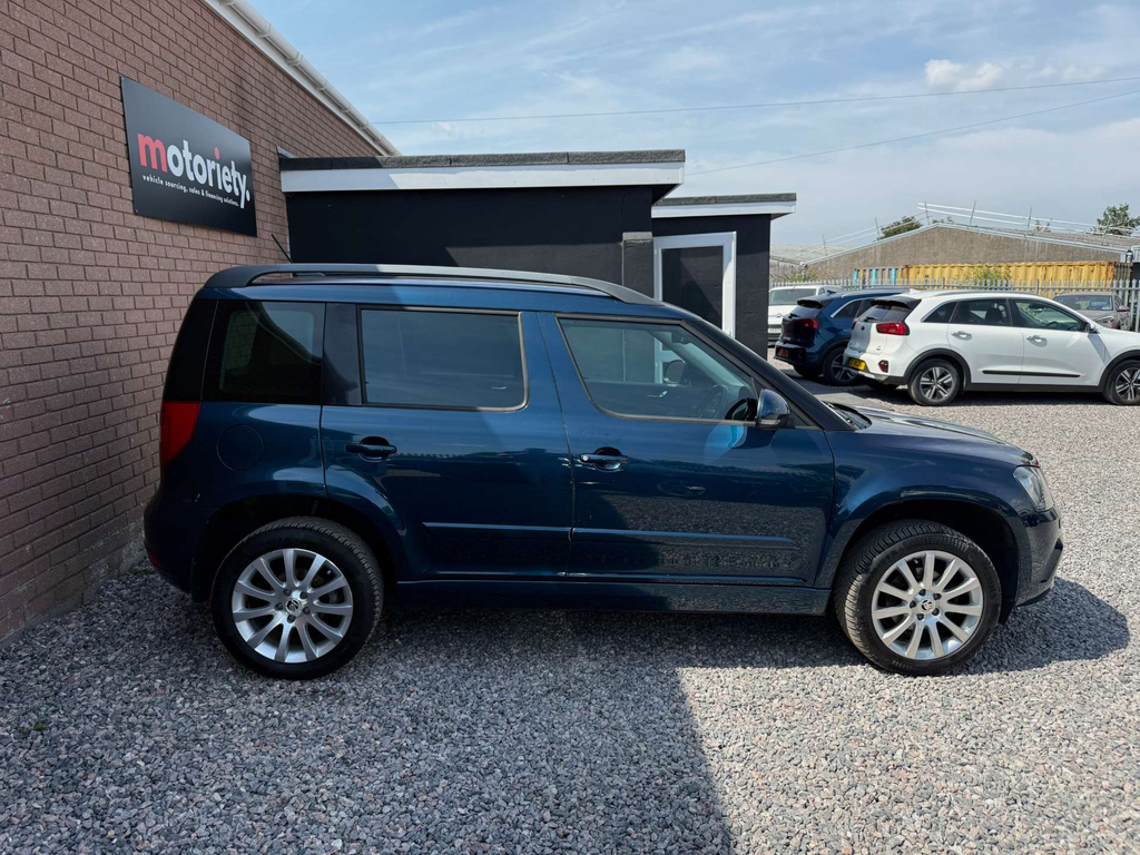 Skoda Yeti Suv 1.2 Red #30