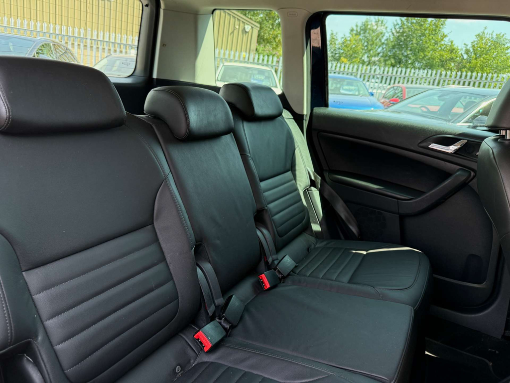 Skoda Yeti Suv 1.2 Red #43