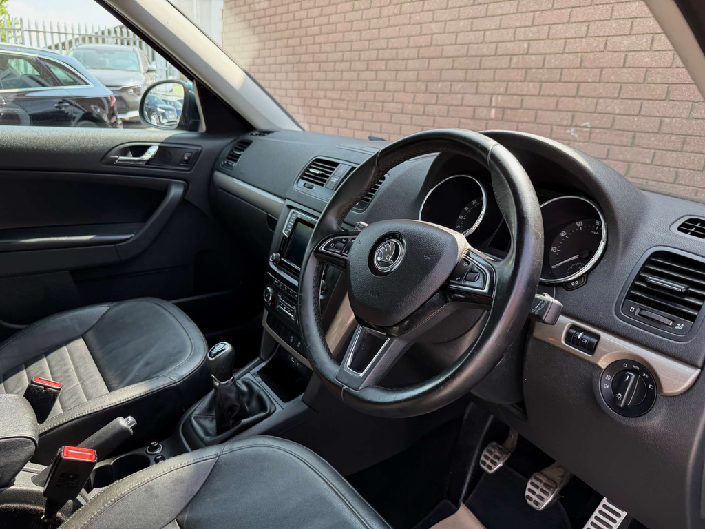 Skoda Yeti Suv 1.2 Red #34