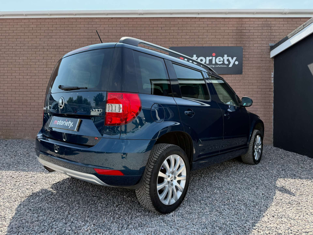 Skoda Yeti Suv 1.2 Red #25