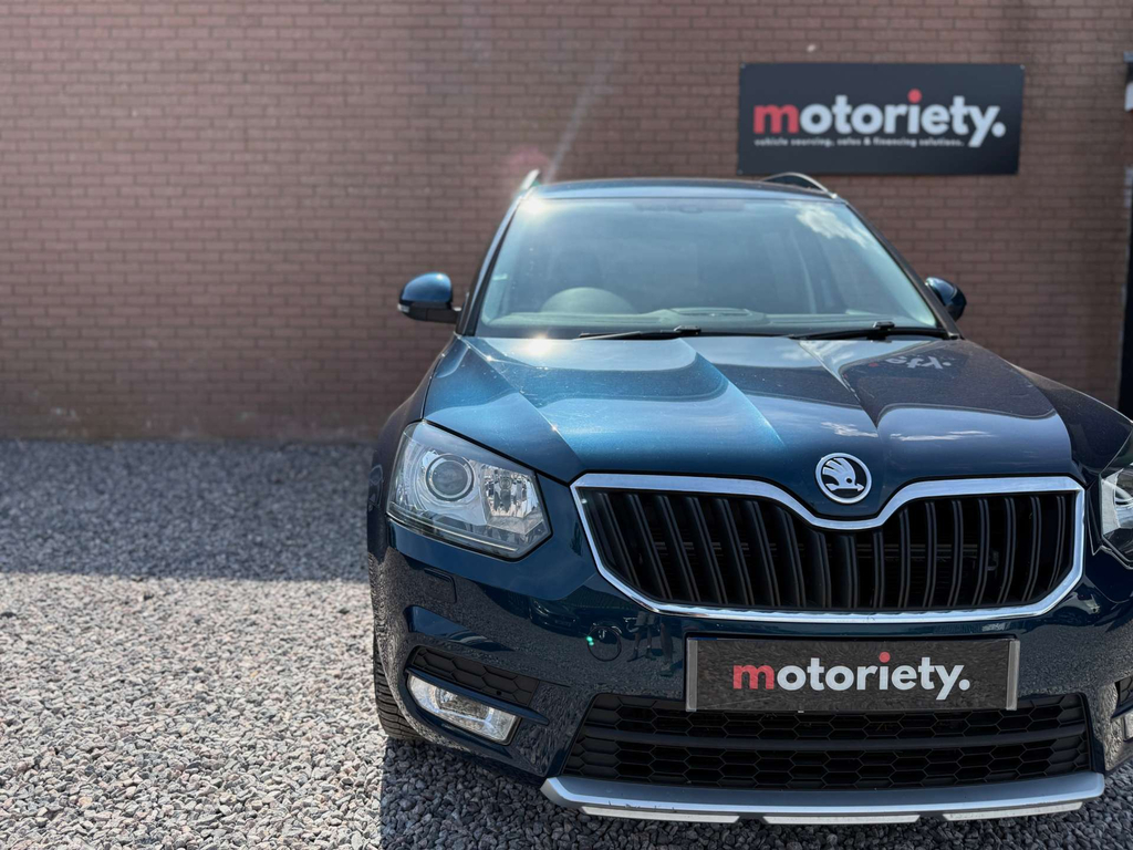 Skoda Yeti Suv 1.2 Red #7