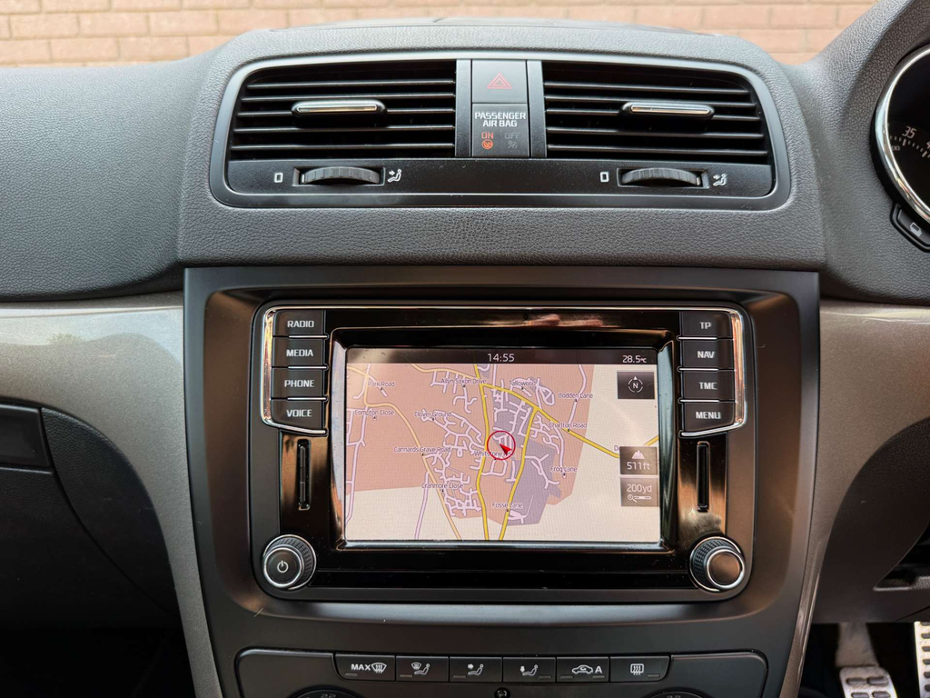 Skoda Yeti Suv 1.2 Red #58