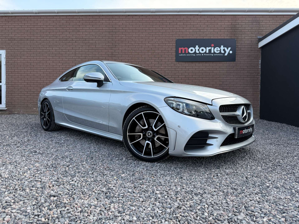 Mercedes-Benz 300 C Amg Line Premium Silver #5