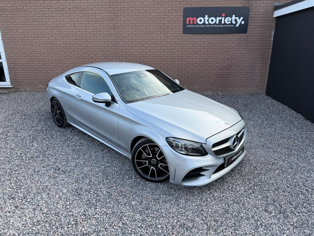 Mercedes-Benz 300 C Amg Line Premium Silver #4