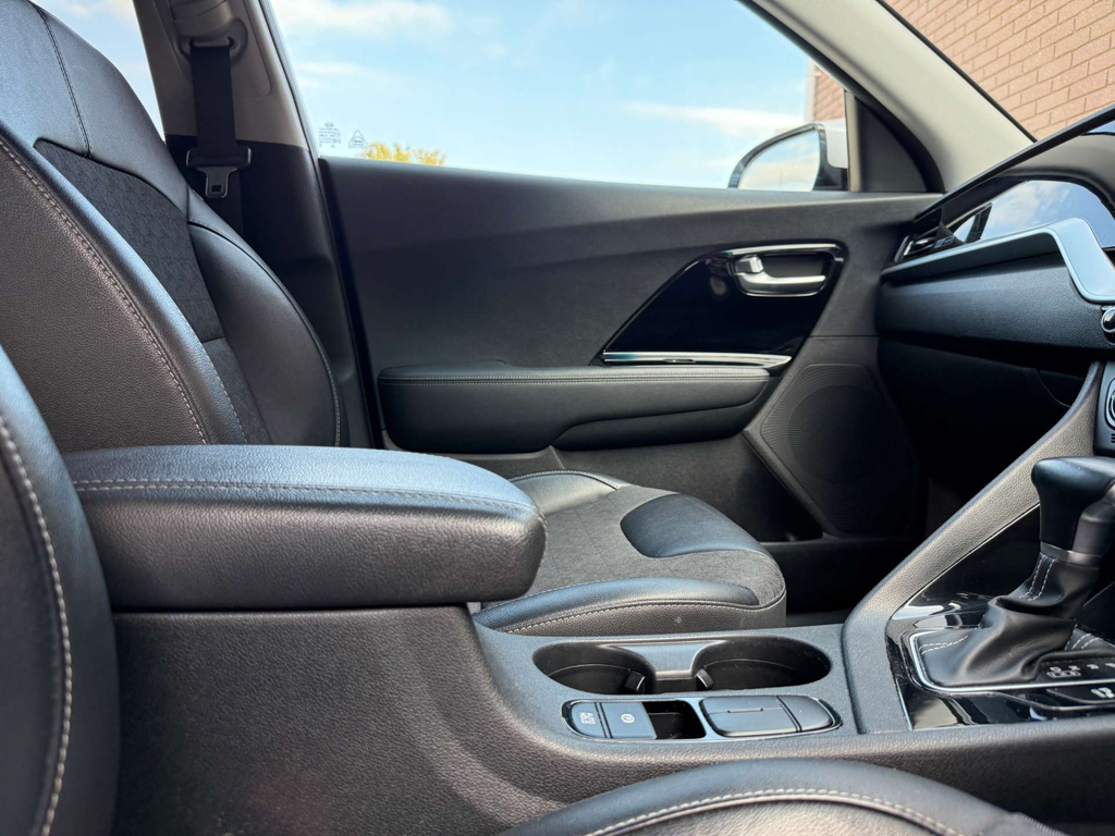 Kia Niro 1.6 Gdi Hybrid 2 Dct Black #72