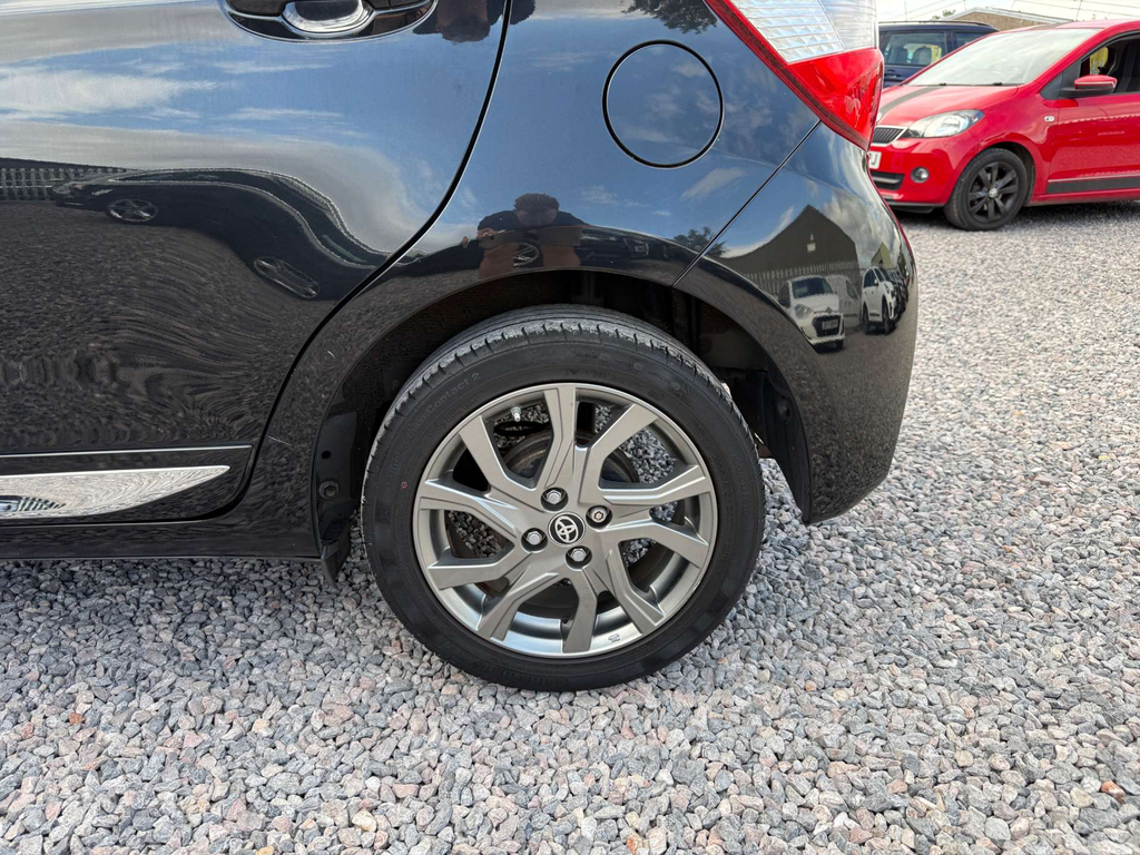 Toyota Yaris Red #19