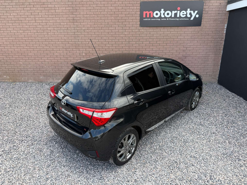 Toyota Yaris Red #31