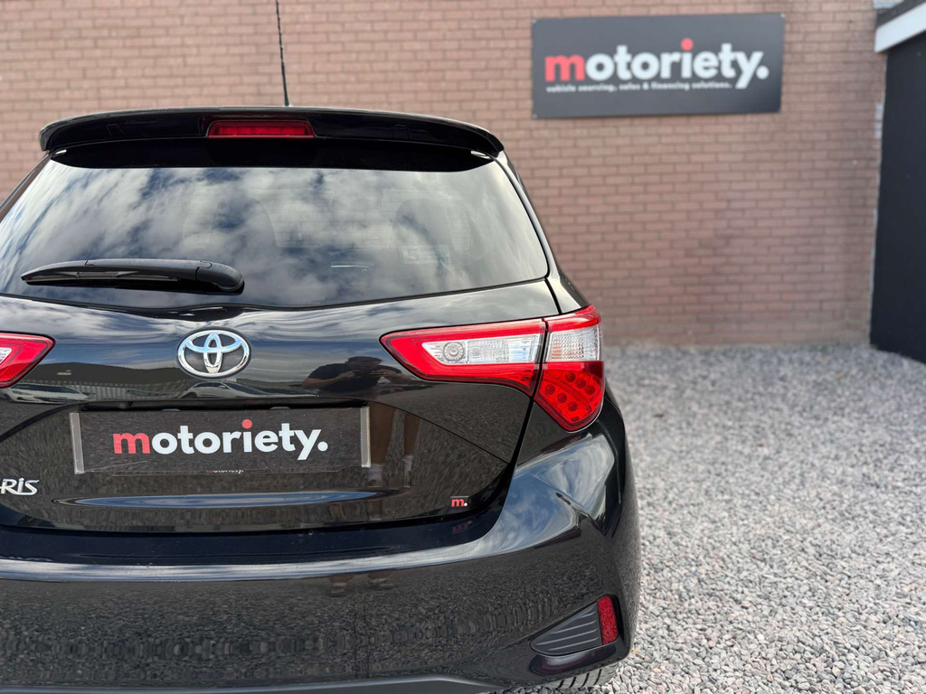 Toyota Yaris Red #27