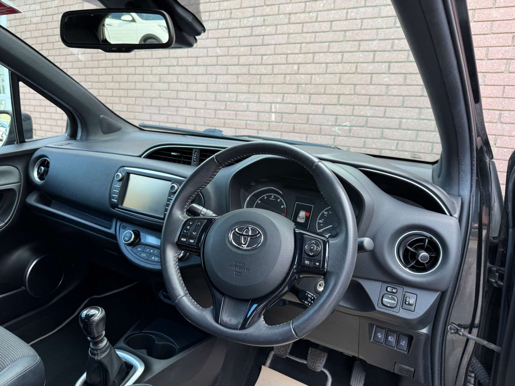 Toyota Yaris Excel Vvt-i #3