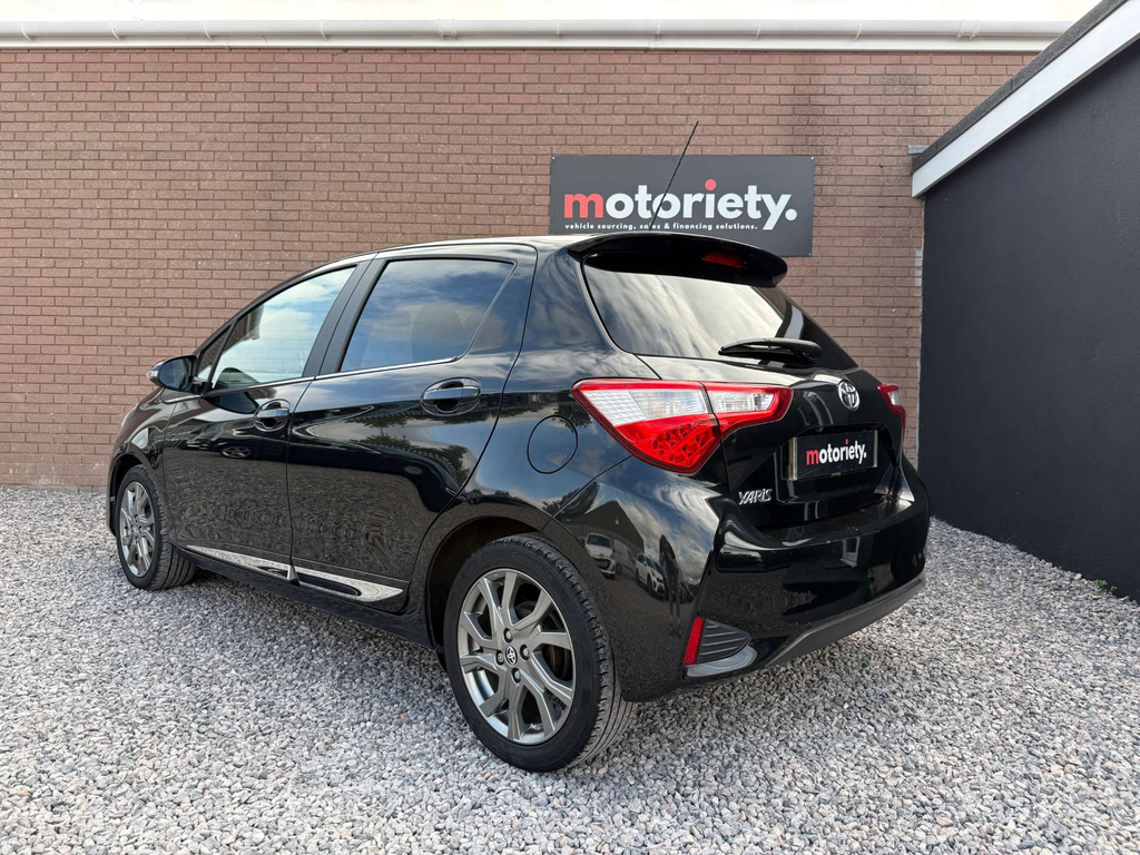Toyota Yaris Excel Vvt-i #2