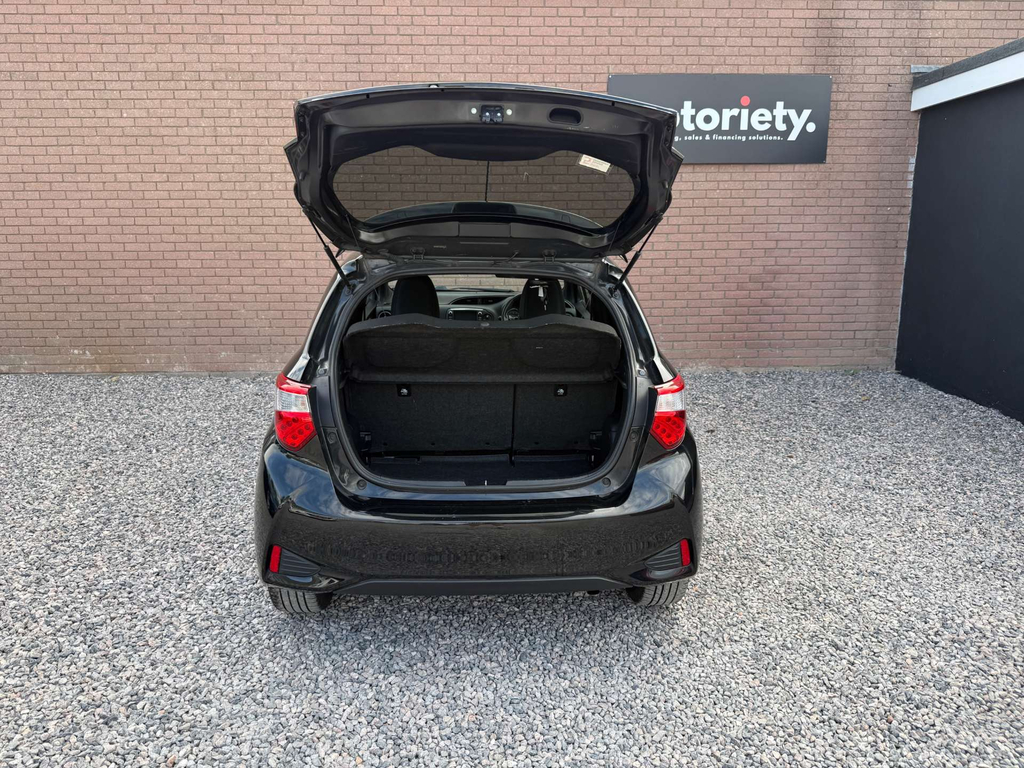 Toyota Yaris Red #35