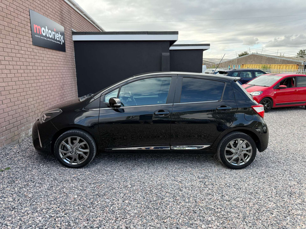 Toyota Yaris Red #18