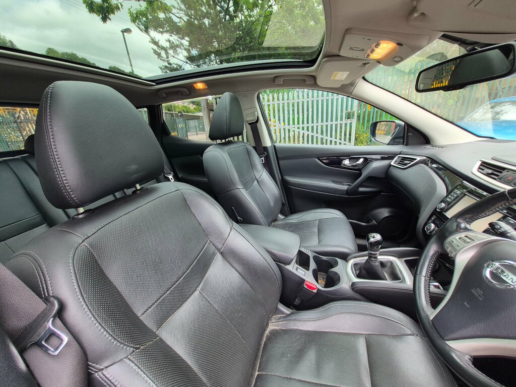 Nissan Qashqai 1.5 Dci N-tec Black #6