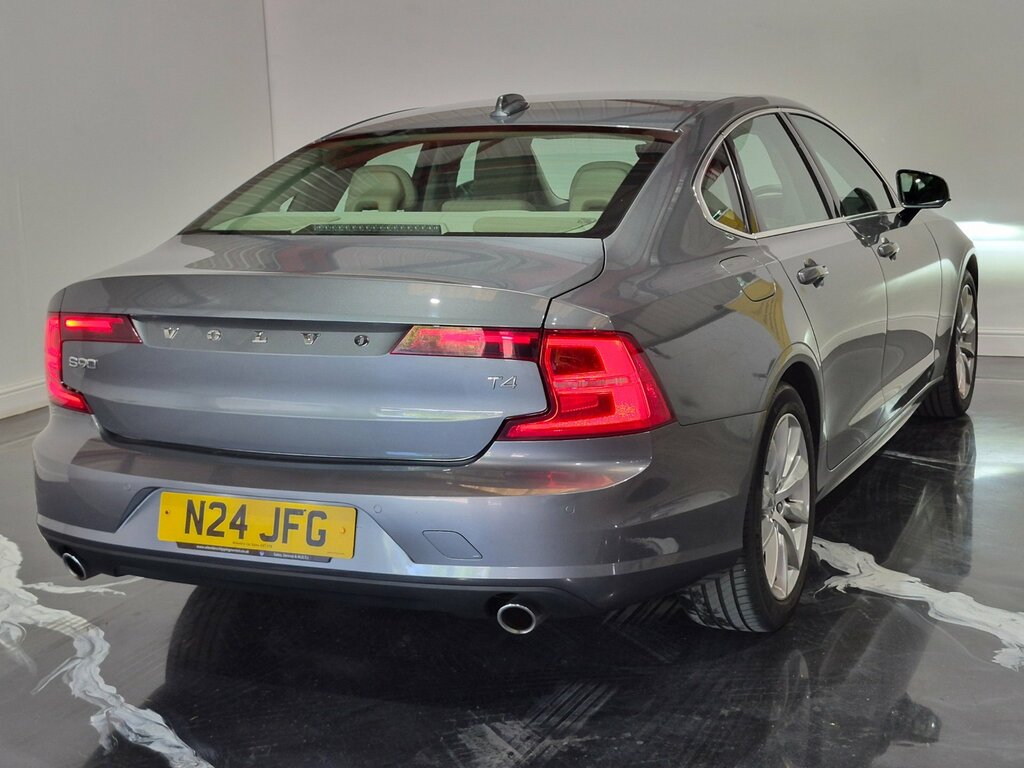 Volvo S90 2.0 T4 Momentum Plus Saloon Euro 6 Grey #4