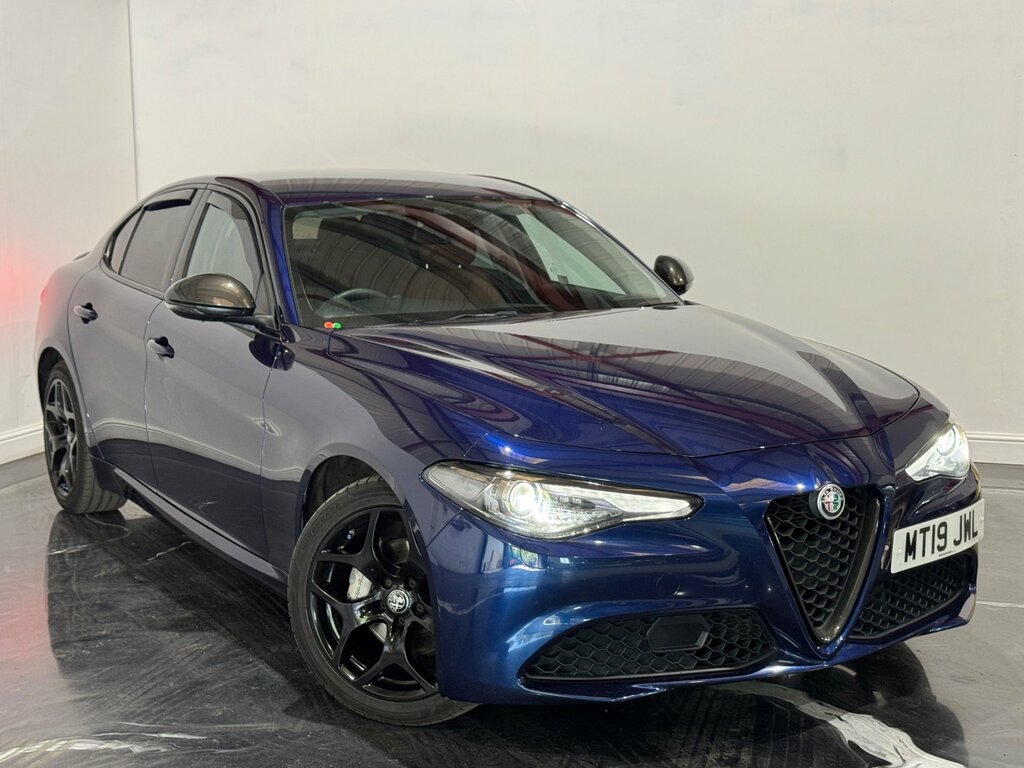 Alfa Romeo Giulia 2.0T Nero Edizione Saloon Euro 6 Blue
