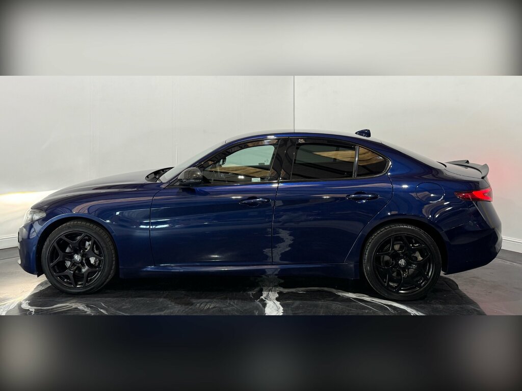 Alfa Romeo Giulia 2.0T Nero Edizione Saloon Euro 6 Blue #5