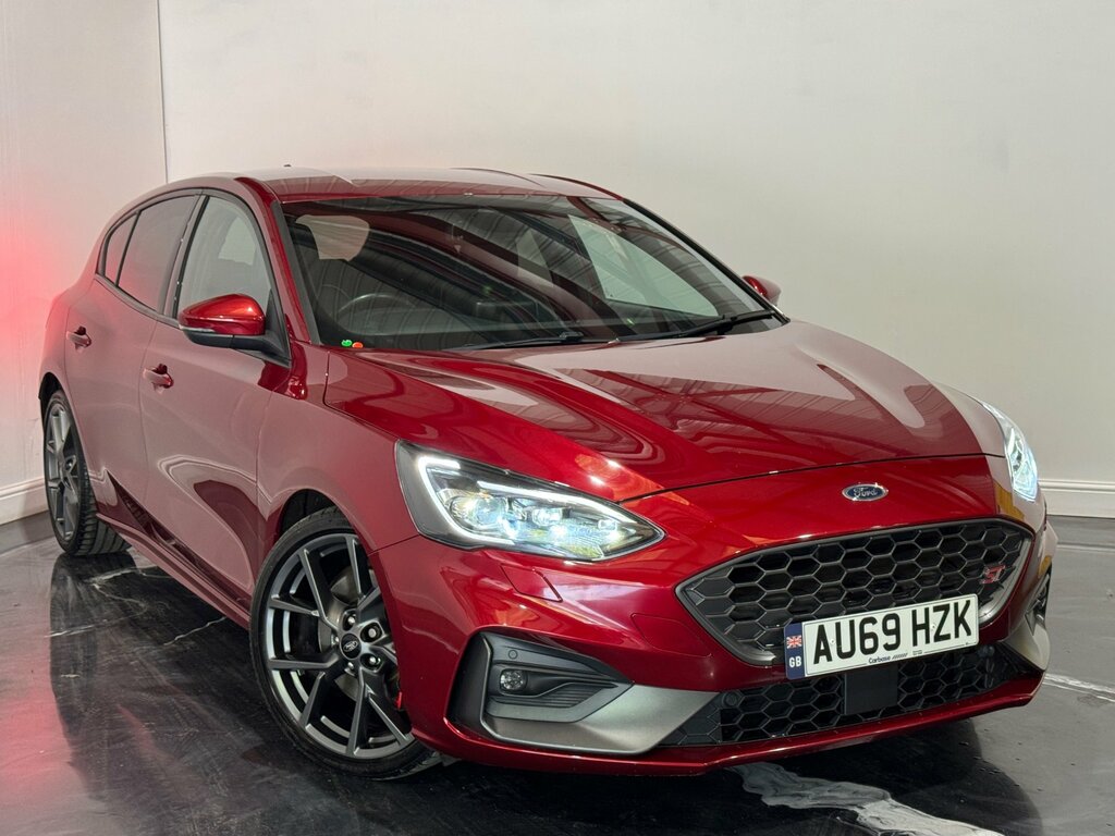 Ford Focus 2.0 Ecoblue St Hatchback Euro 6 Red