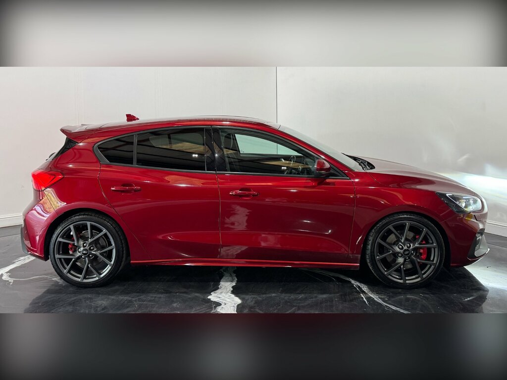 Ford Focus 2.0 Ecoblue St Hatchback Euro 6 Red #4