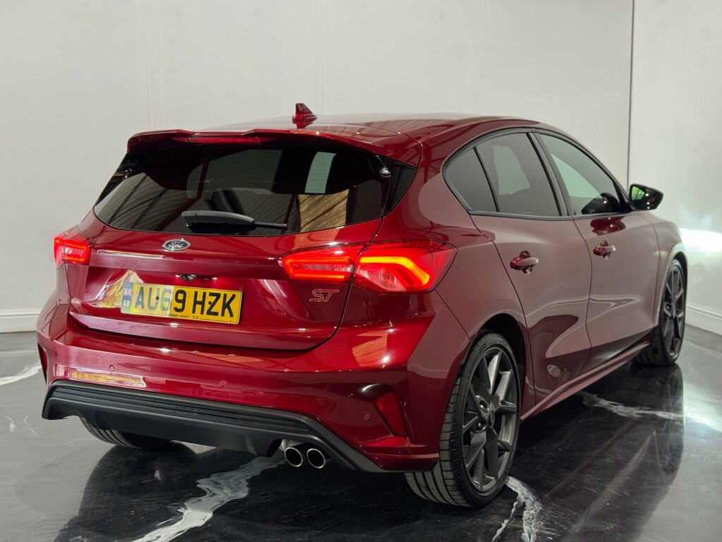 Ford Focus 2.0 Ecoblue St Hatchback Euro 6 Red #6