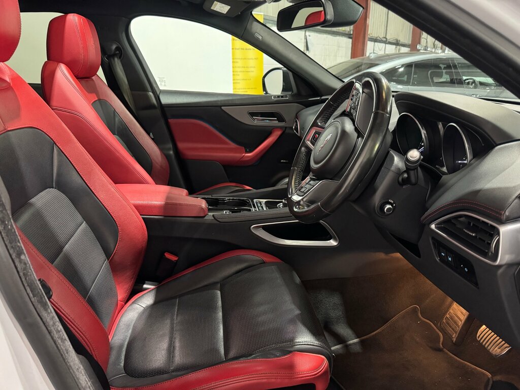 Jaguar F-Pace 2L Portfolio Black #8