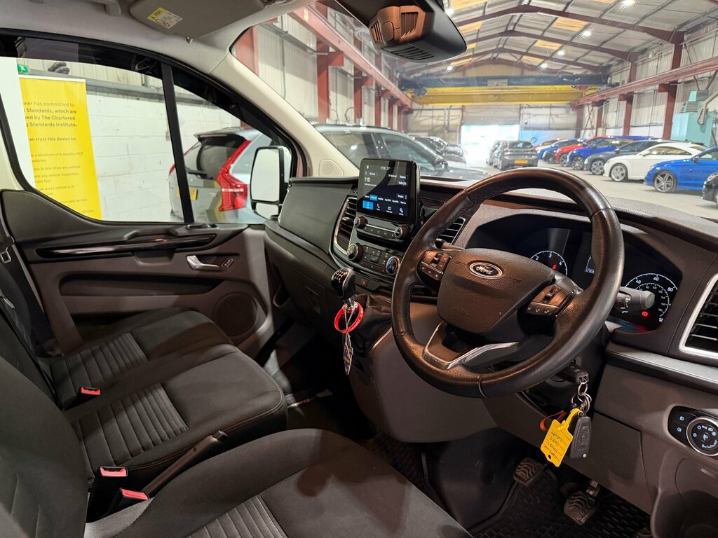 Ford Transit Custom 2.0 Tdci 130Ps Low Roof Dcab Limited Van White #5