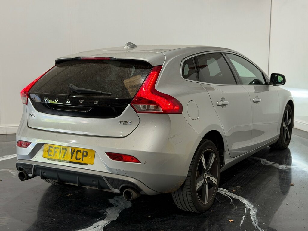 Volvo V40 1.5 T2 R-design Hatchback Euro 6 Silver #3