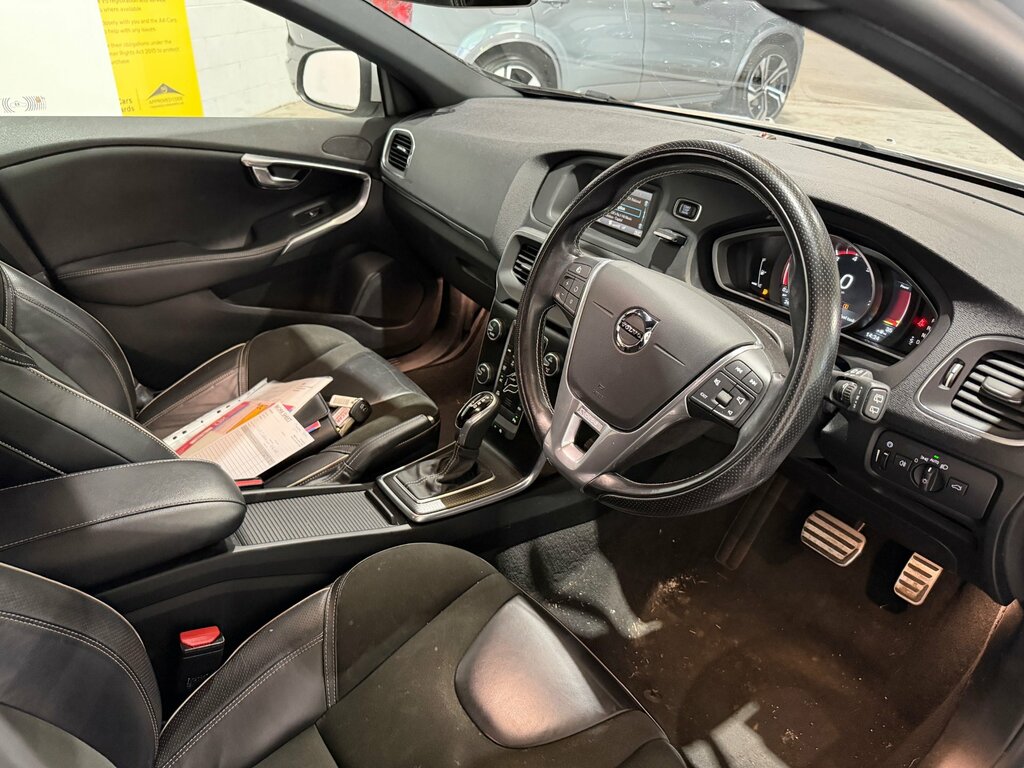 Volvo V40 1.5 T2 R-design Hatchback Euro 6 Silver #5