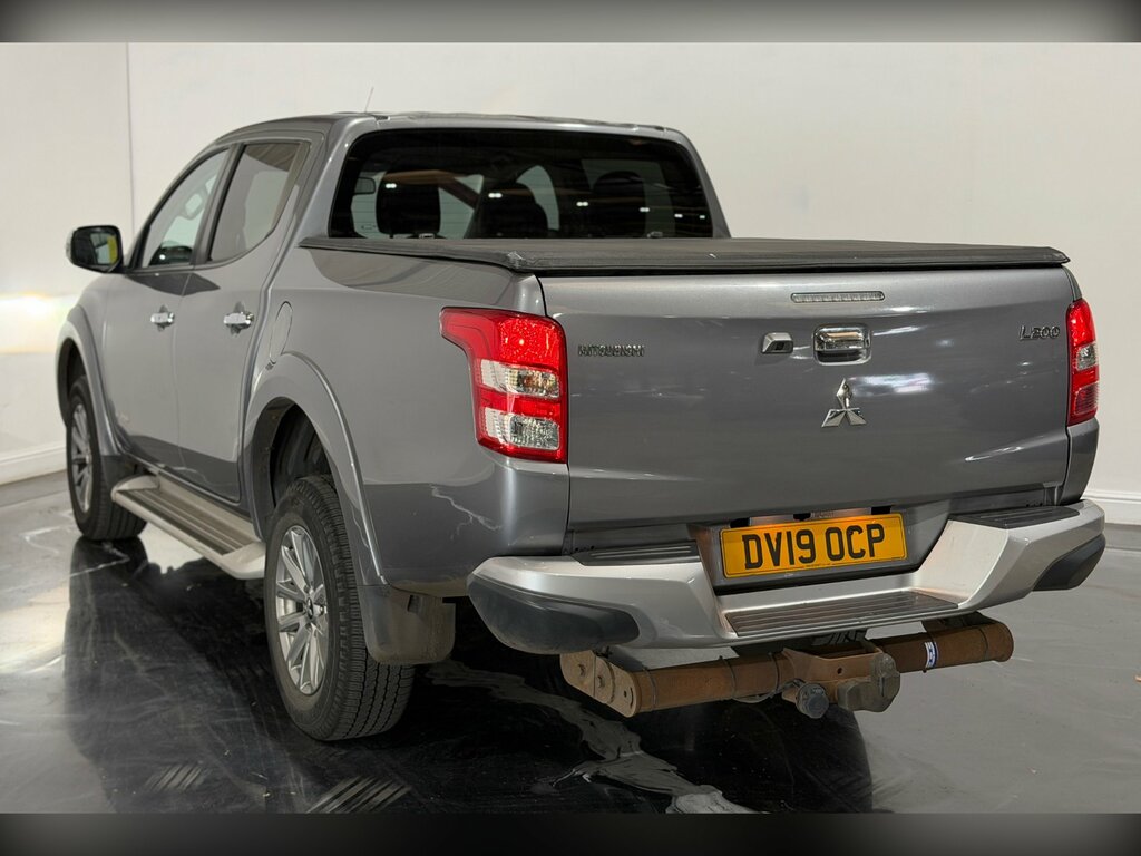 Mitsubishi L200 2.4 Di-d Dc Warrior Pickup Double Cab M Grey #6