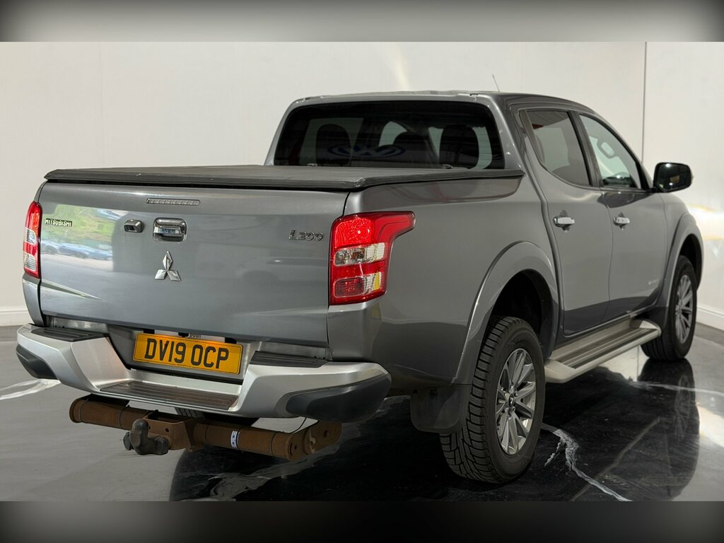 Mitsubishi L200 2.4 Di-d Dc Warrior Pickup Double Cab M Grey #4