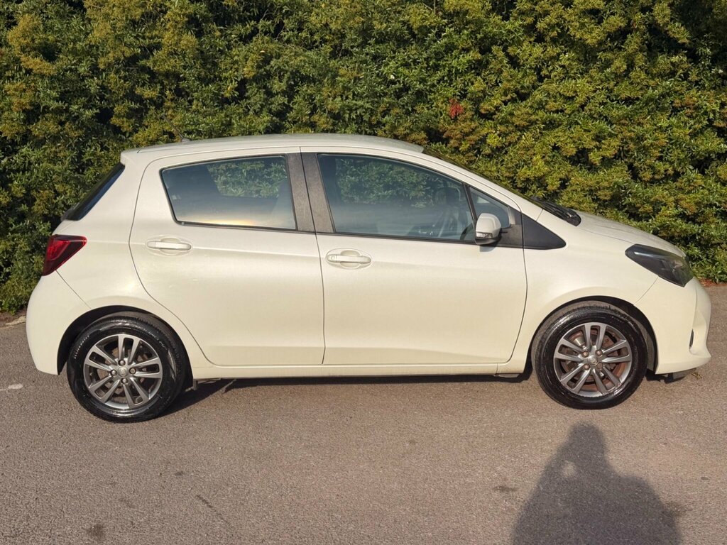Toyota Yaris 1.0 Vvt-i Icon Euro 6 White #4