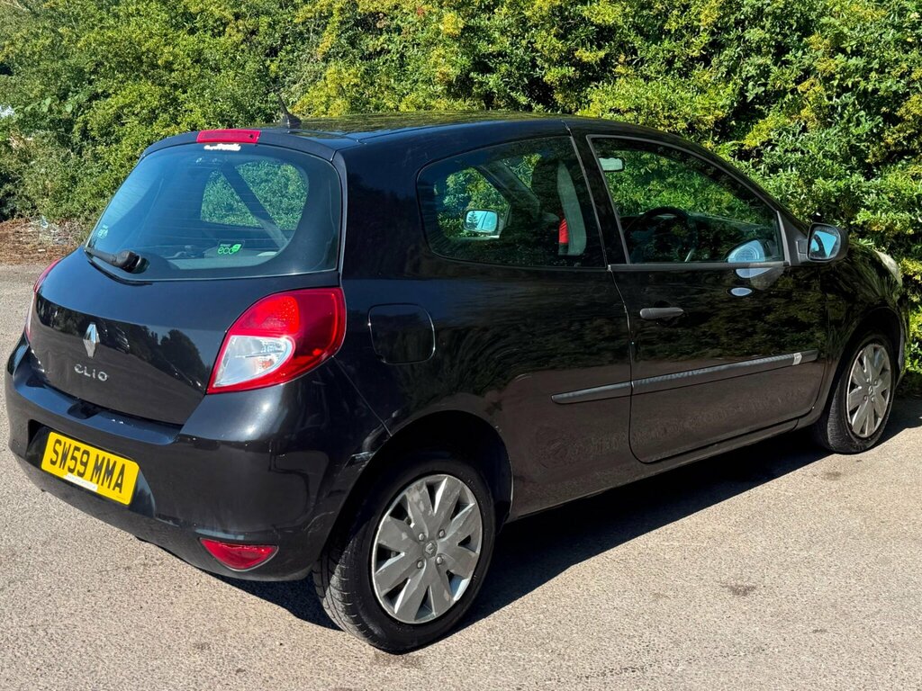 Renault Clio 16V Expression Sport Tourer Blue #7