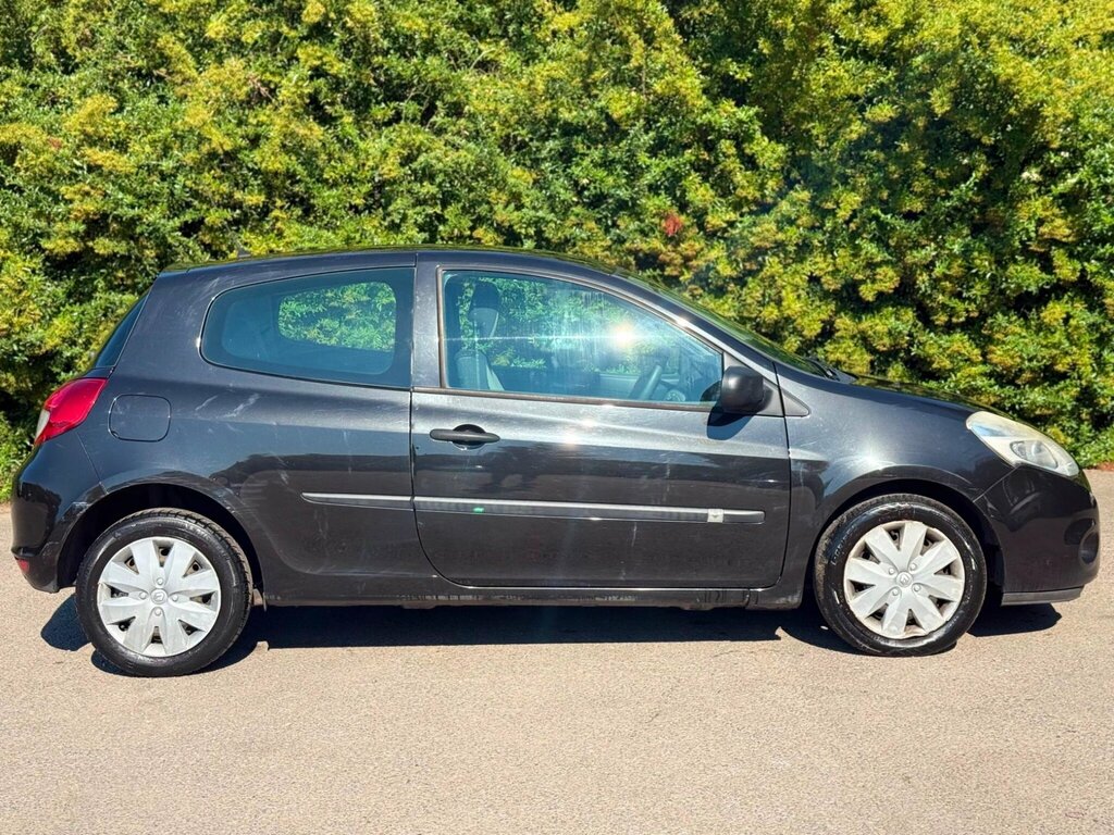 Renault Clio 16V Expression Sport Tourer Blue #8