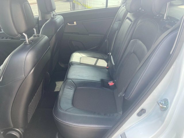 Kia Sportage 2.0 Crdi Kx-4 Awd Euro 5 White #4