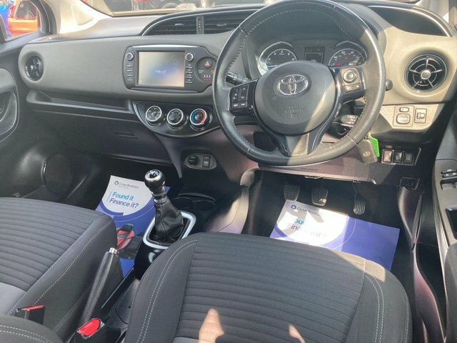 Toyota Yaris 1.0 Vvt-i Icon Hatchback Euro 6 Red #1