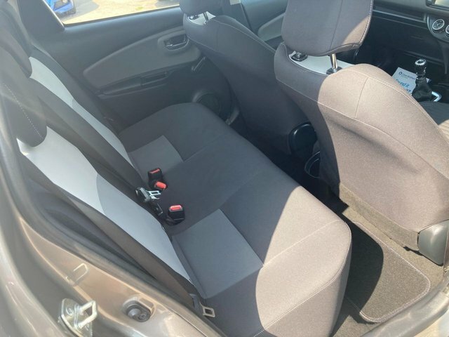 Toyota Yaris 1.0 Vvt-i Icon Hatchback Euro 6 Red #7