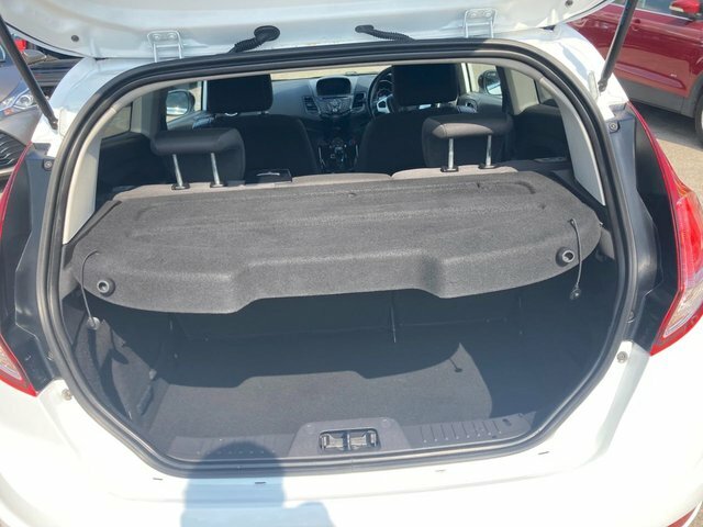 Ford Fiesta Zetec White Edition Autumn White #2