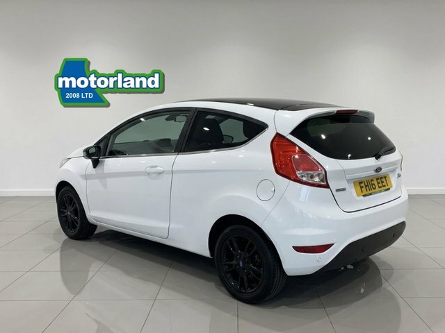 Ford Fiesta Zetec White Edition Autumn White #4