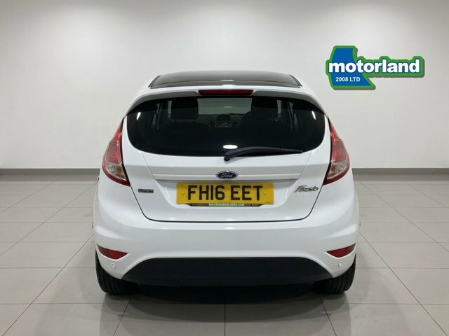 Ford Fiesta Zetec White Edition Autumn White #5