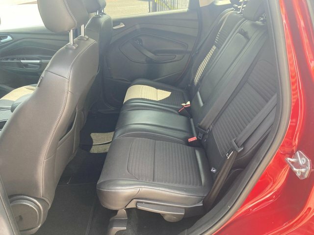 Ford Kuga Tdci Titanium Suv Red #4