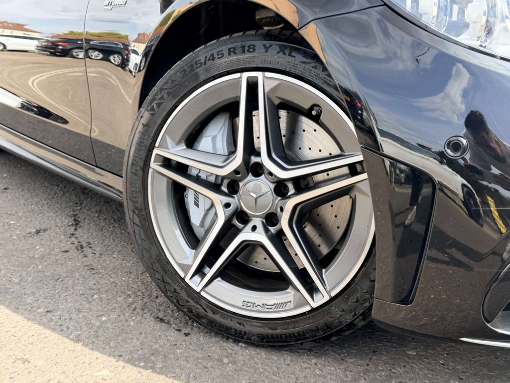 Mercedes-Benz C Class Edition Premium 4Matic 4Wd Black #2