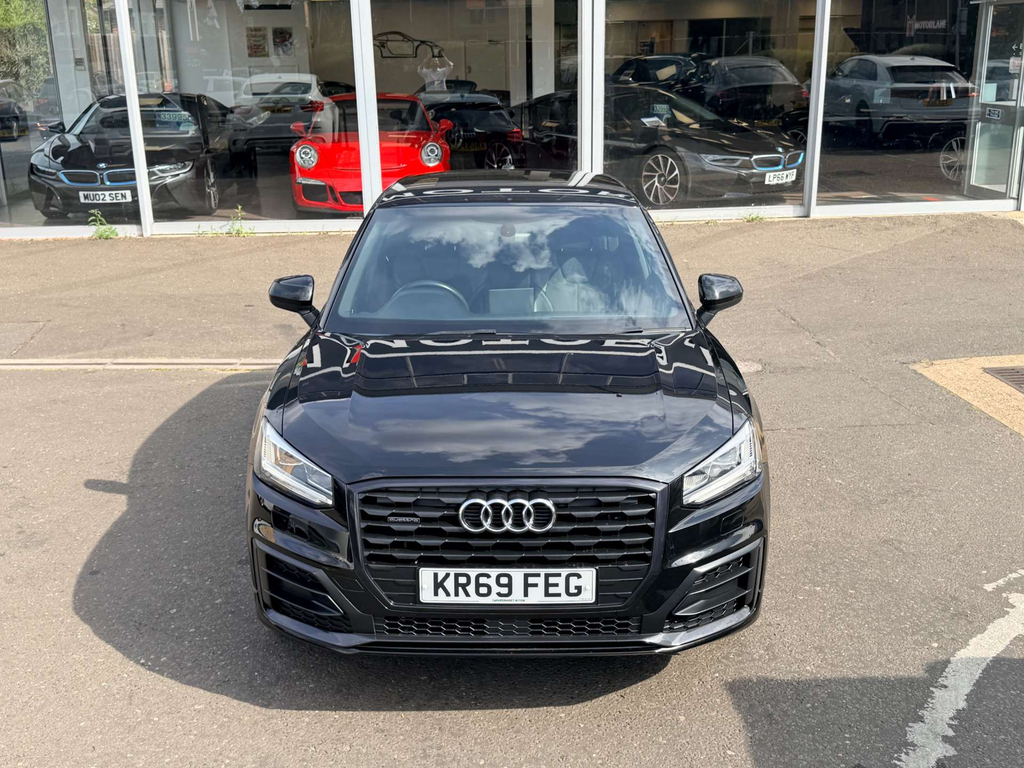 Audi Q2 Black Edition 35 Tdi Quattro 4Wd Black #3