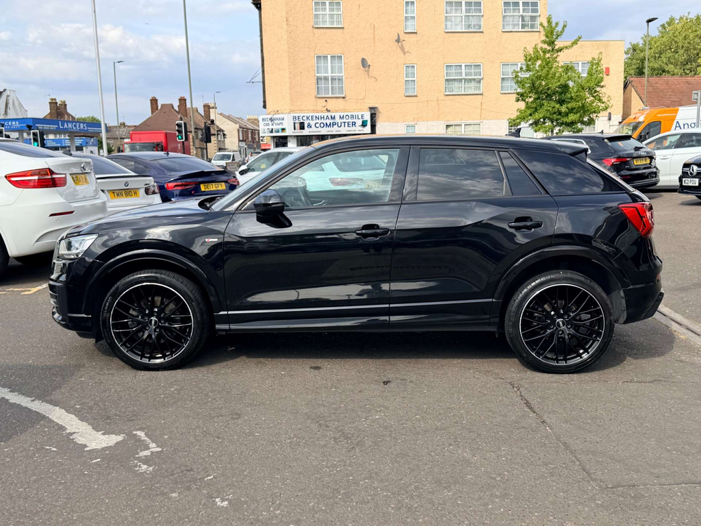 Audi Q2 Black Edition 35 Tdi Quattro 4Wd Black #5