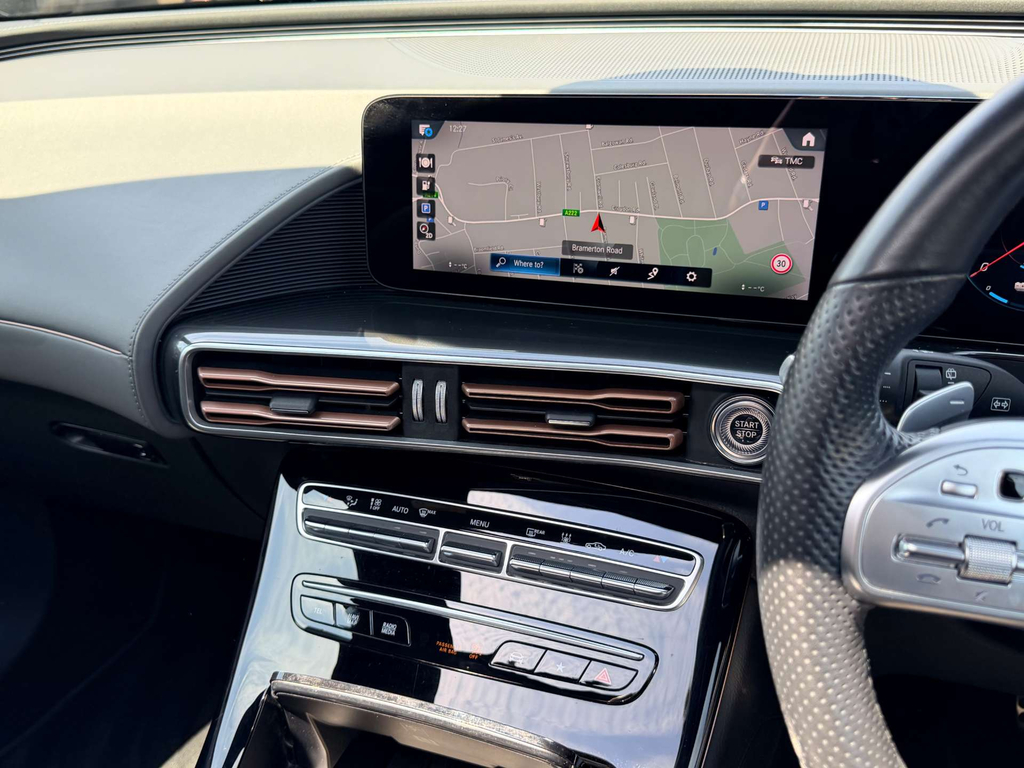 Mercedes-Benz EQC Suv Black #31